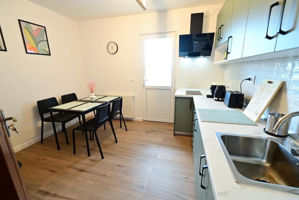 Flh - Apartament Damar Sibiu Ngoại thất bức ảnh